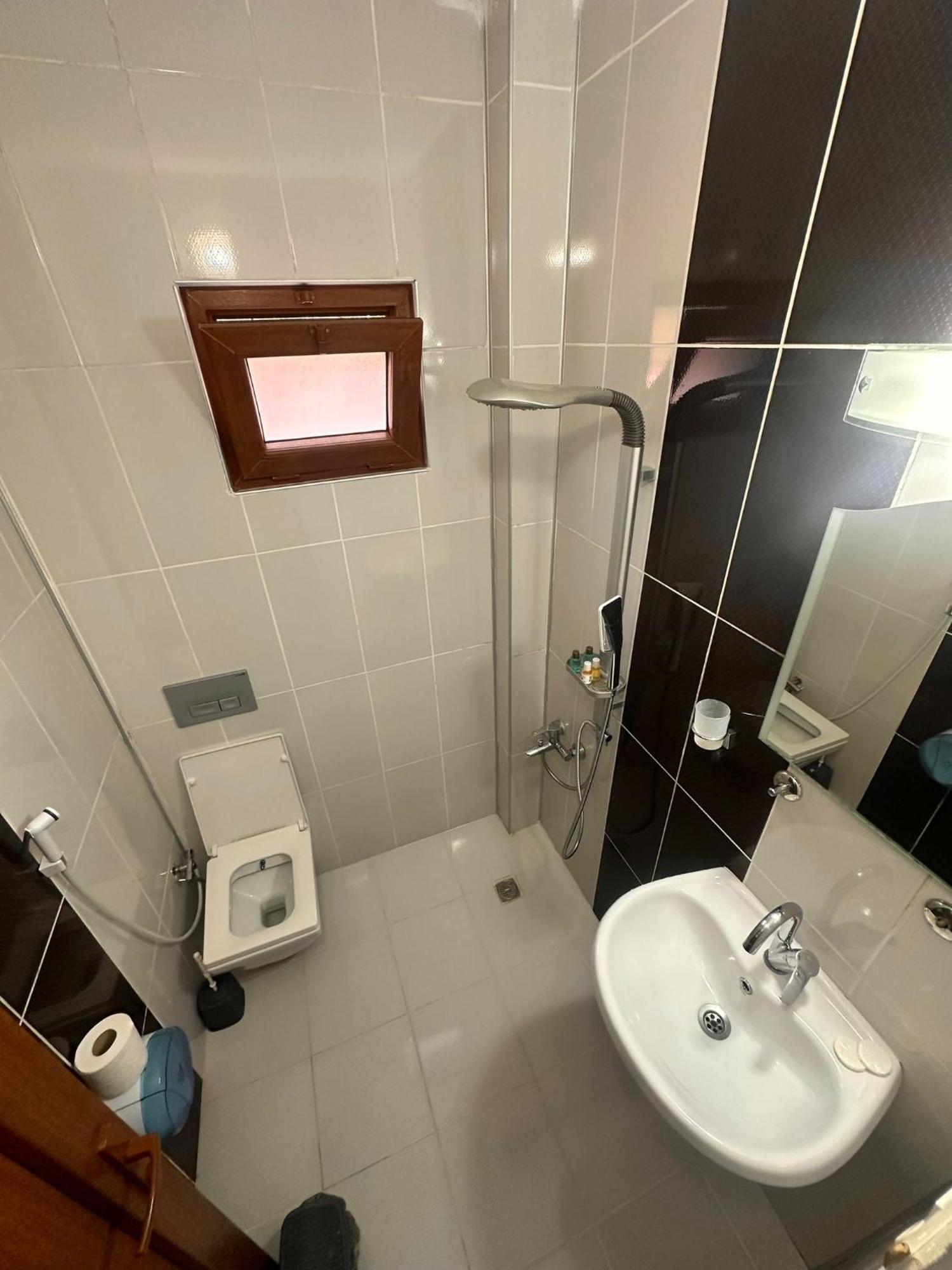 Han Apart Hotel Caykara Bagian luar foto